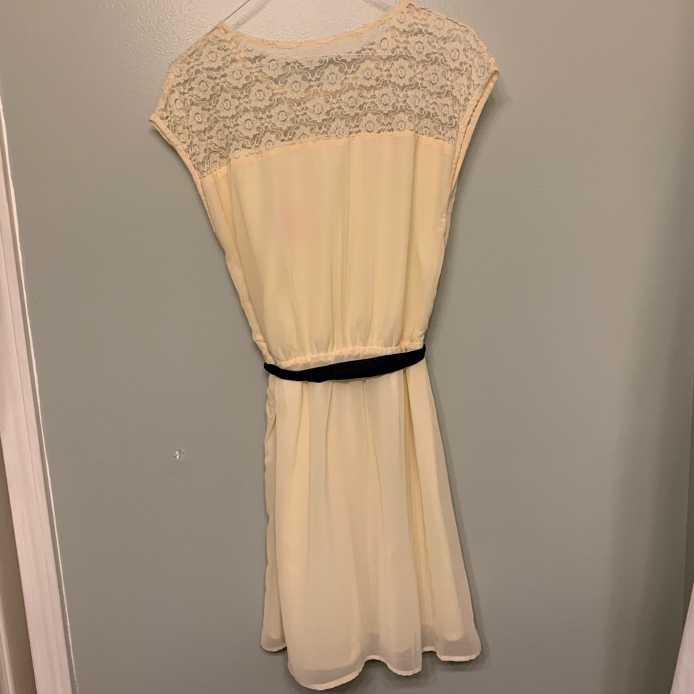 Francesca Lace Dress - Picture 2 of 3